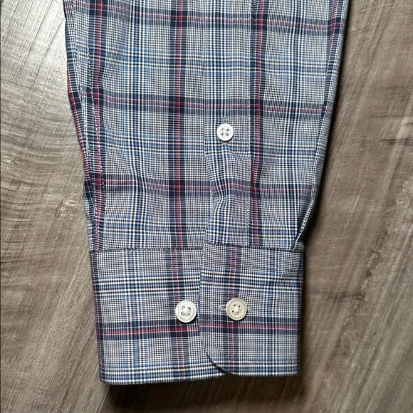 Jos. A. Bank Traveller Checkered Plaid Slim Fit Long Sleeve Button Down - XL - Picture 4 of 6